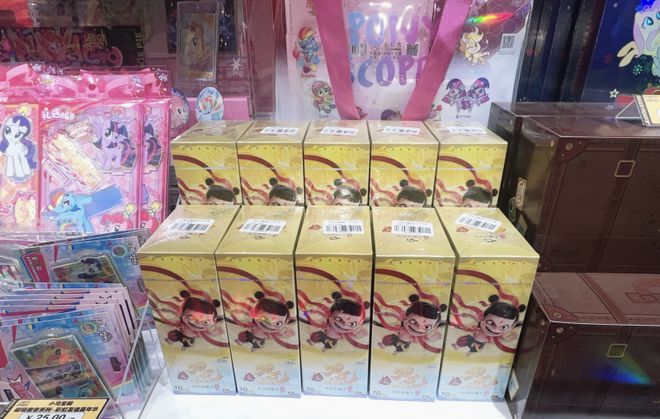 马宝莉卡生产商卡游抢占IP风口AG真人app哪吒联名热销小(图6)